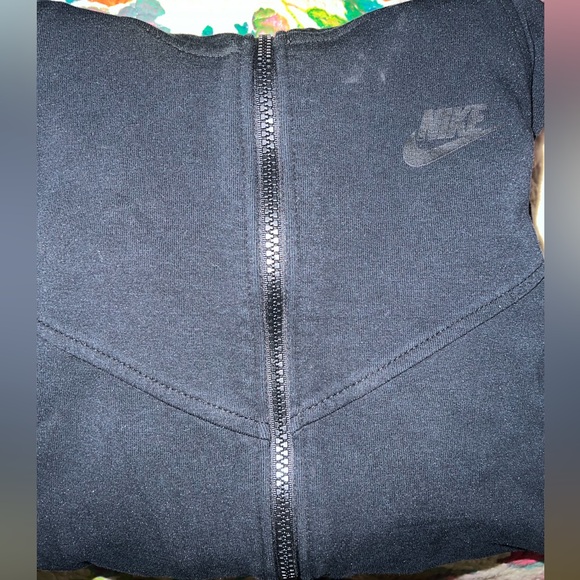 women’s nike tech fleece - Picture 3 of 3